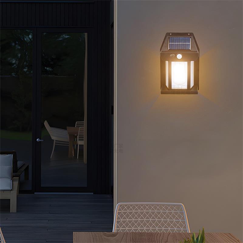 LumiMur Solaire — Lanterne Murale Solaire à Détecteur de Mouvement, Anti-Coupure SEEG